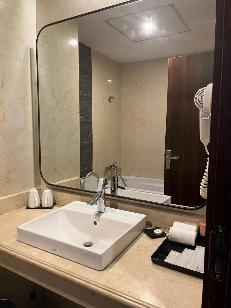 Muong Thanh Vinh Hotel Екстер'єр фото